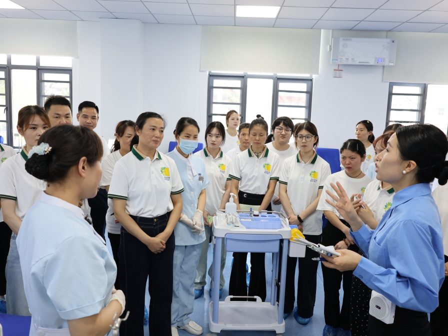 護(hù)航計劃丨135天跨越40地，國藥集團(tuán)天壇生物2025年漿站禮儀服務(wù)專項培訓(xùn)圓滿收官